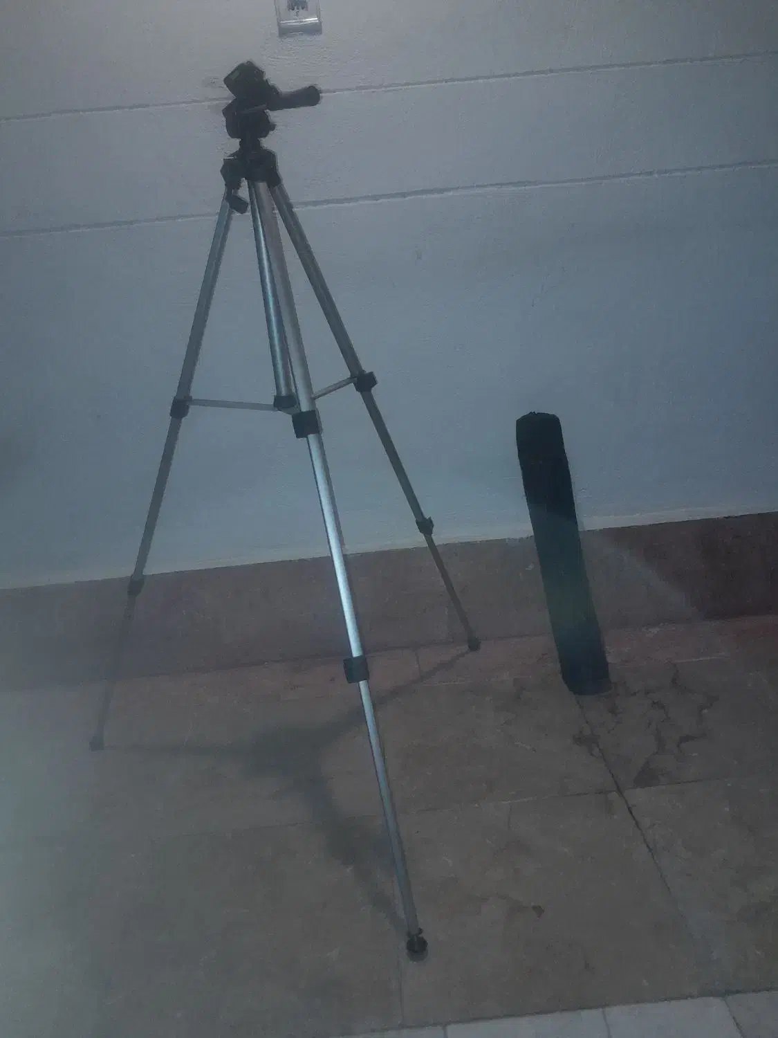 پایه دوربین|دوربین عکاسی و فیلم‌برداری|تهران, میرداماد|دیوار