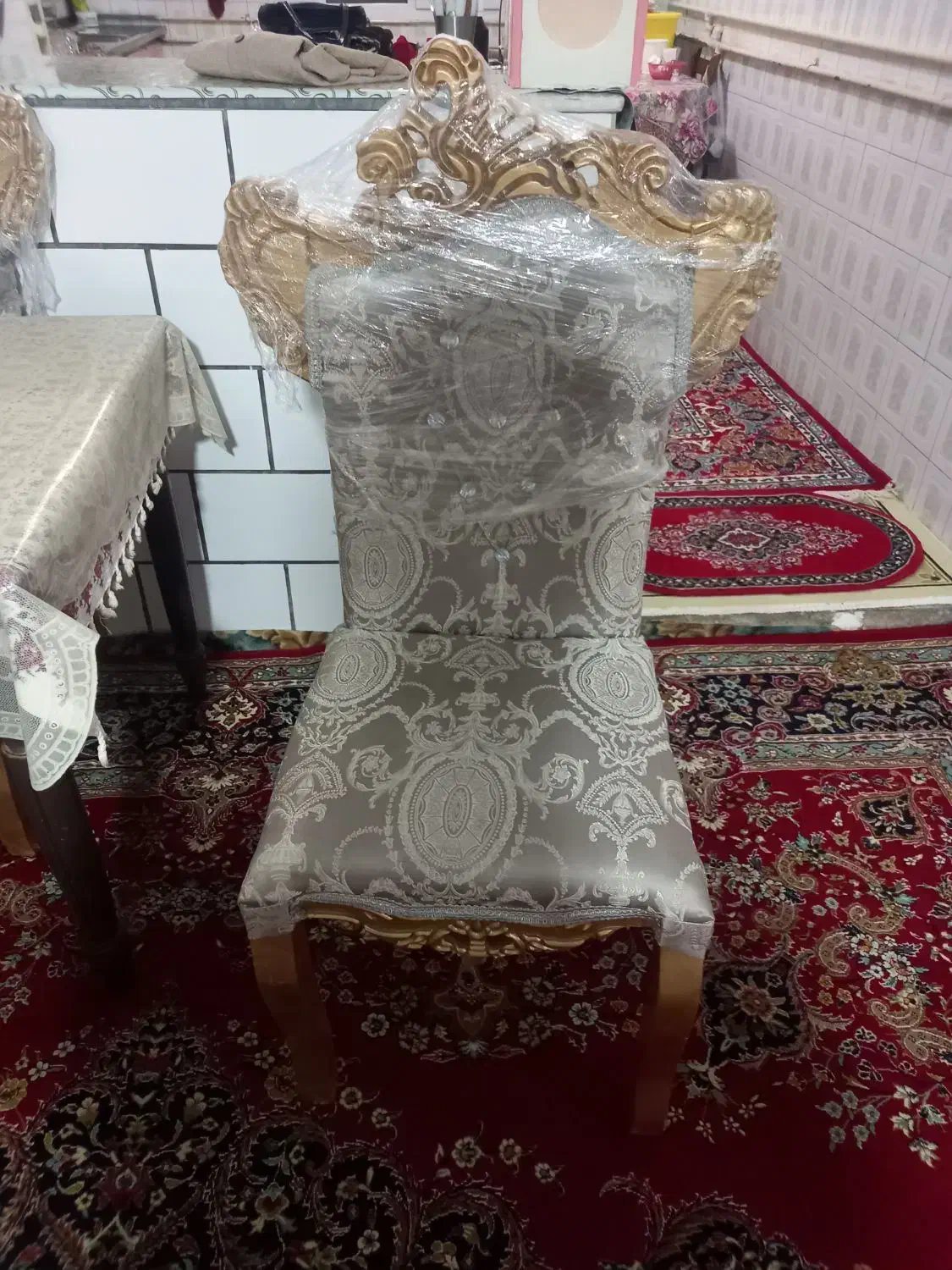 میزغذاخوری|میز و صندلی غذاخوری|مهاجران, |دیوار