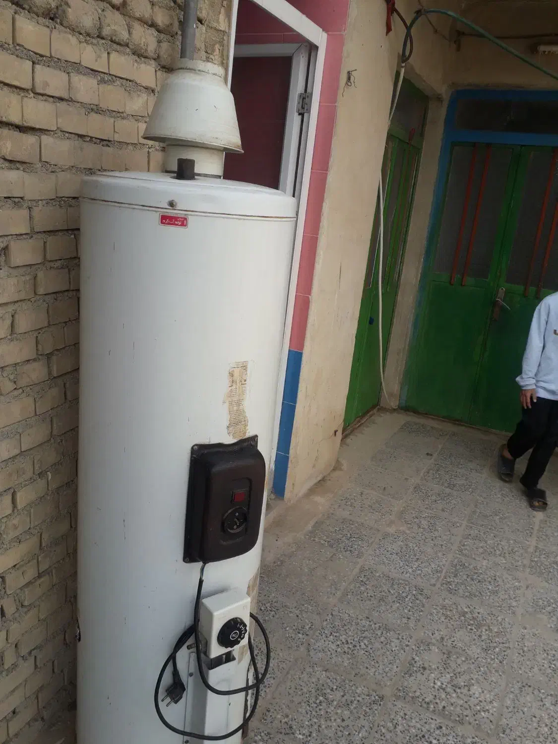 ابگرمکن برقی وگازی|آبگرمکن، پکیج، شوفاژ|شوشتر, |دیوار