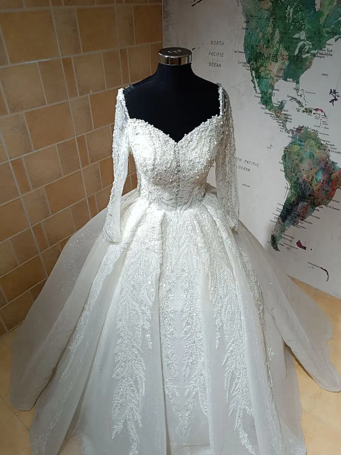 لباس عروس شاین|لباس|شیراز, خلدبرین|دیوار