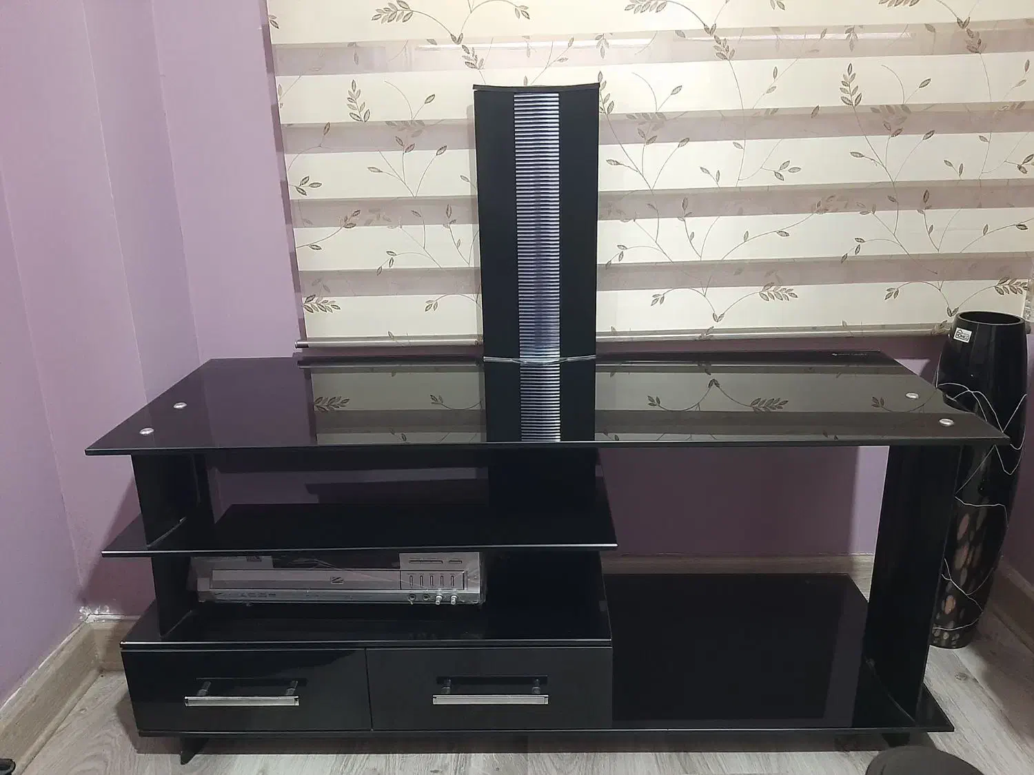 میز تلویزیون شیشه ای|میز تلویزیون|رشت, حمیدیان|دیوار