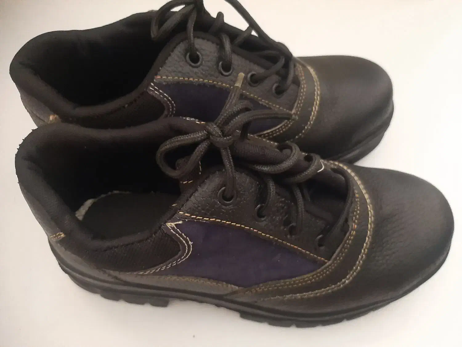 تعدادی کفش و صندل بفروش میرسد|کیف، کفش، کمربند|رشت, استادسرا|دیوار