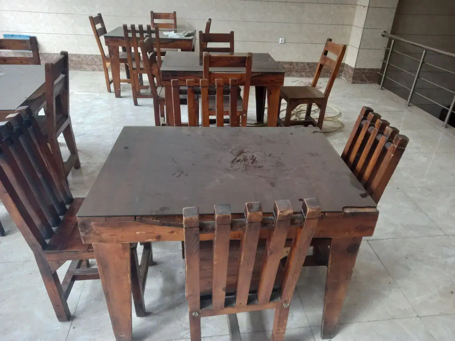 میز نهار خوری|میز و صندلی غذاخوری|کومله, |دیوار