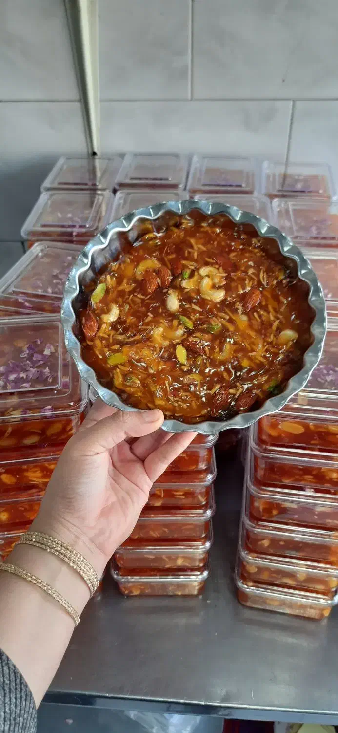 نیروی کار قنادی|استخدام خدمات فروشگاه و رستوران|شیراز, سعدیه جنوبی|دیوار