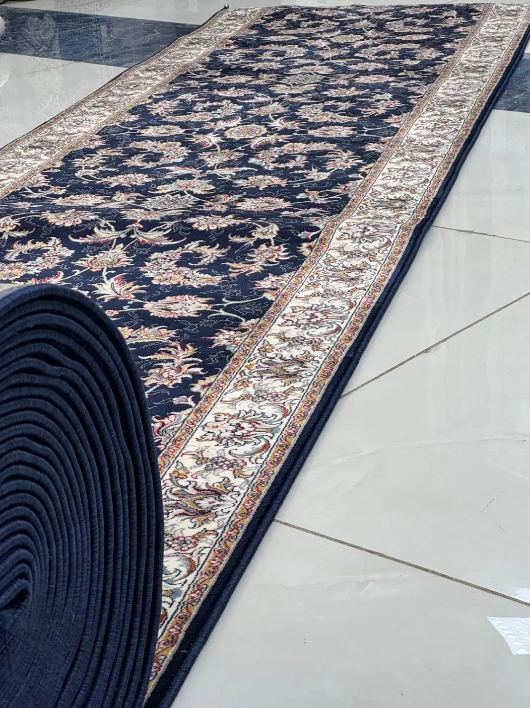 تخفیف ویژه دیوار روی کنارههای باکیفیت|فرش|گرگان, |دیوار