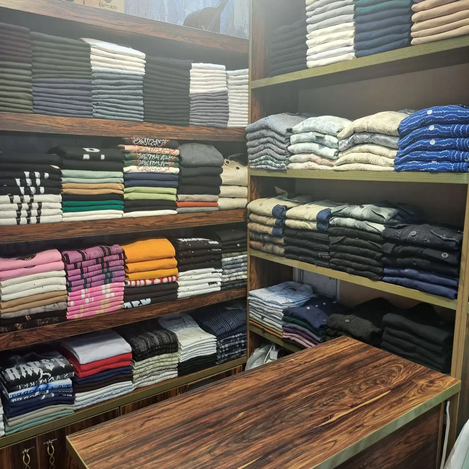 واگذاری بوتیک سیتی سنتر طبقه ی اول|اجارهٔ مغازه و غرفه|بندرعباس, |دیوار