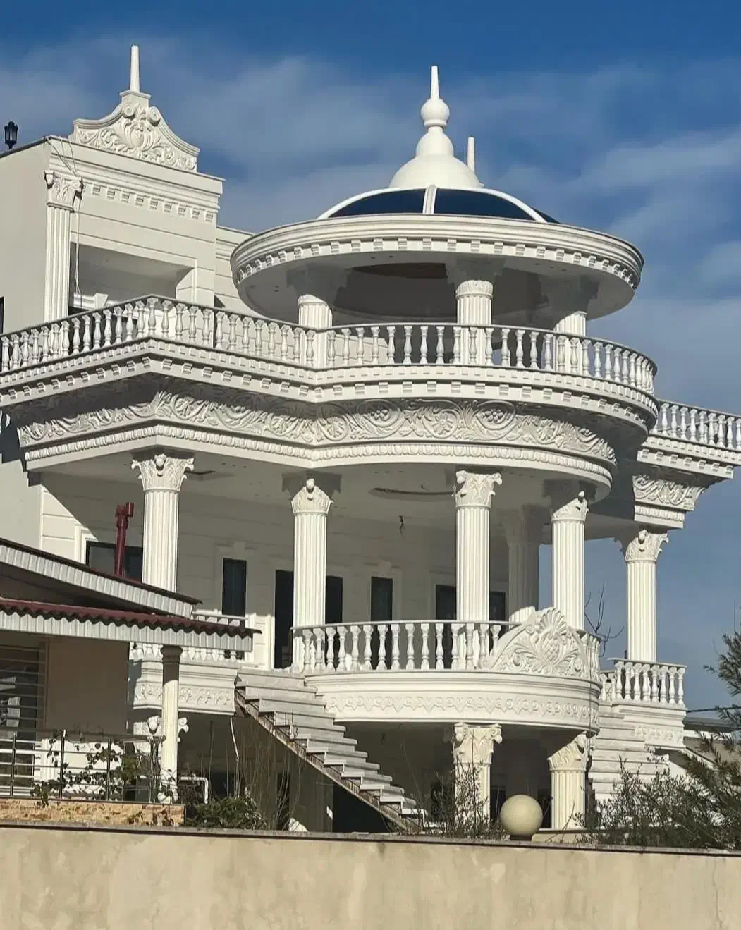 اجرای نمای سیمانی (نما رومی)|خدمات پیشه و مهارت|لاهیجان, لیل|دیوار