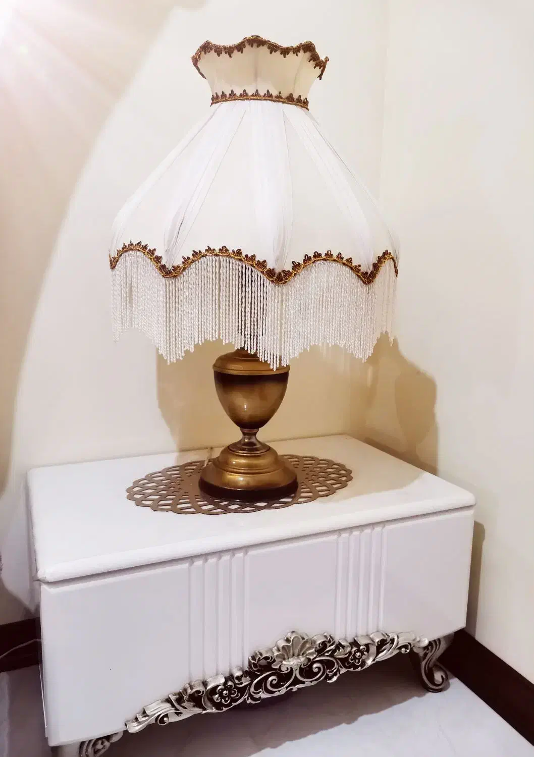 چراغ خواب|چراغ خواب و آباژور|باغستان, |دیوار