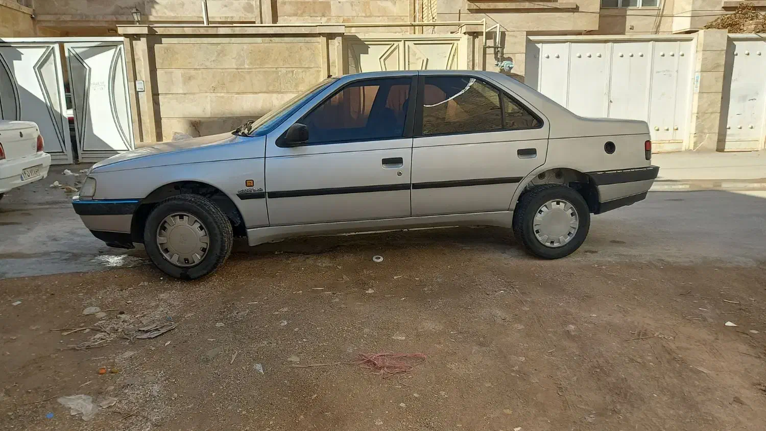 پژو ۹۲ دوگانه کاخانه رنگ فابریک|خودرو سواری و وانت|شیراز, سیلو|دیوار