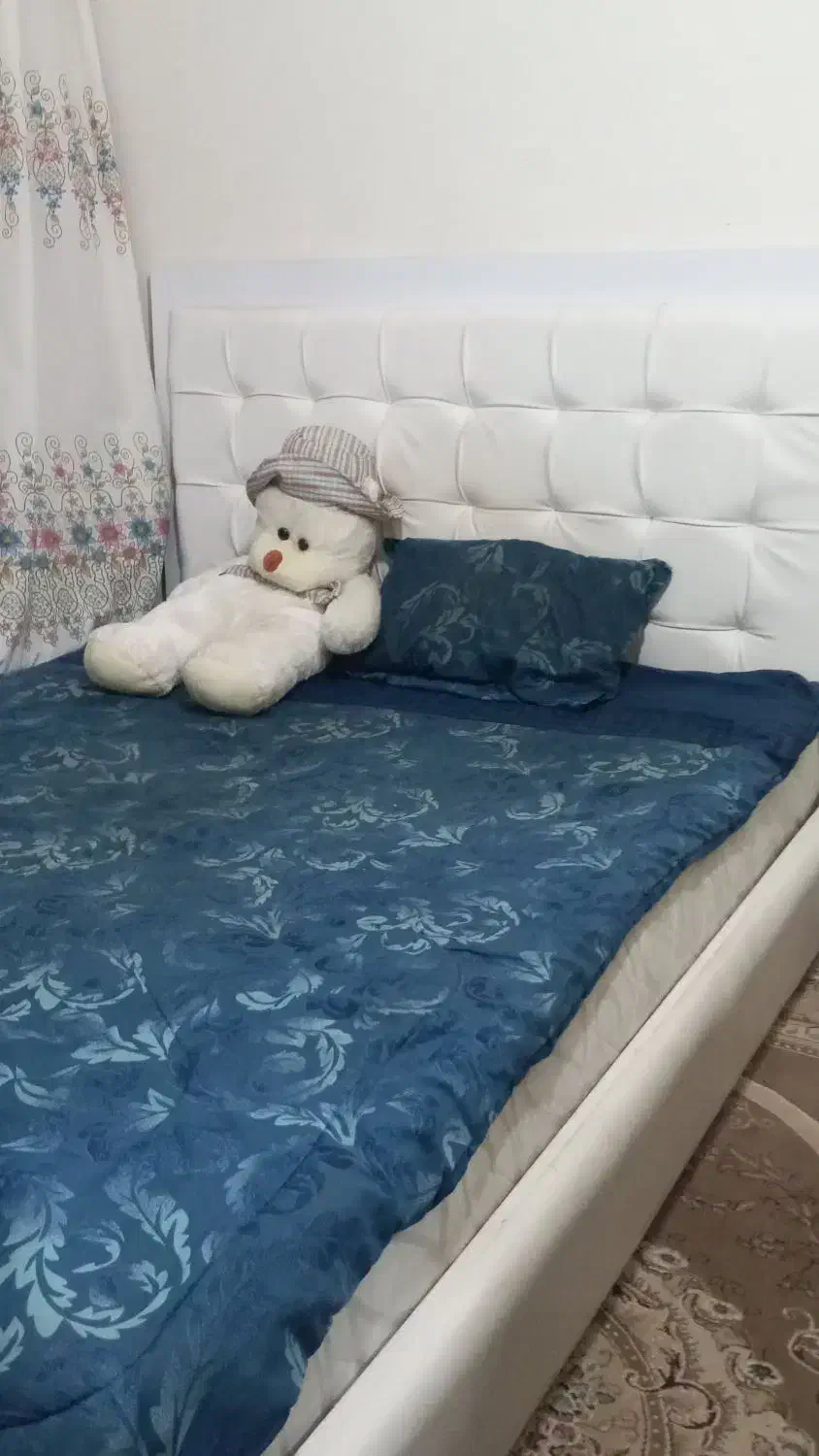 تخت دونفره کاملا سالم|تخت و سرویس خواب|تویسرکان, |دیوار