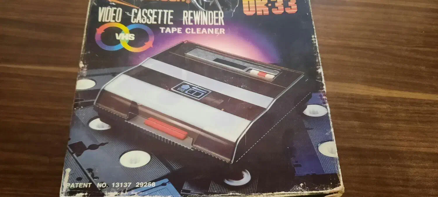 یک دستگاه ویدیو و نوار برگردان|پخش‌کننده DVD و ویدیو|شیراز, شهرک استقلال|دیوار