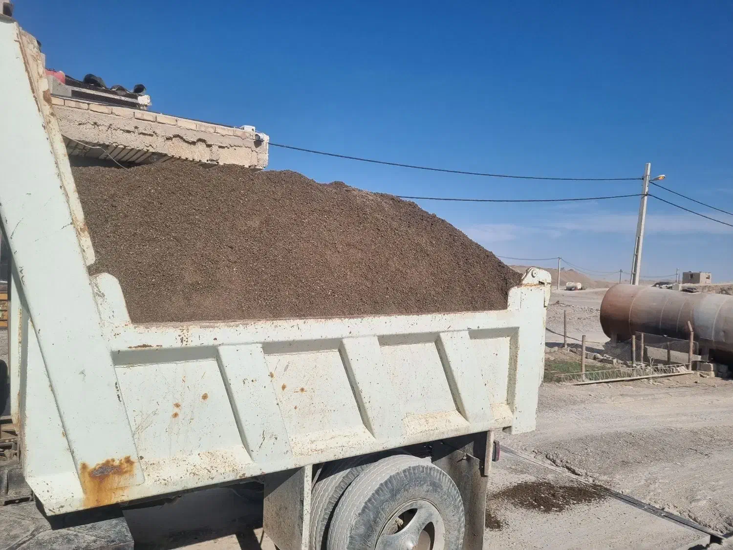 حمل شن وماسه نخودی بادمی آجر باخاور|خدمات حمل و نقل|زابل, |دیوار