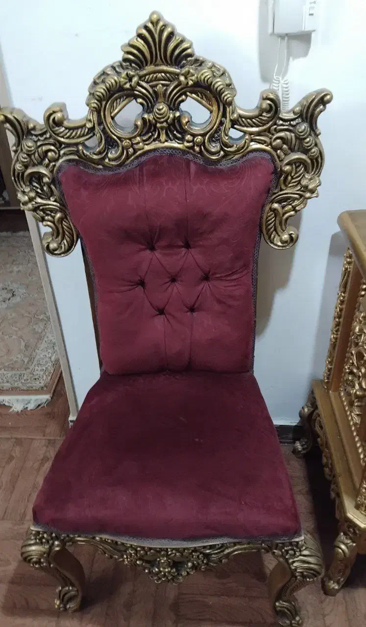 مبل سلطنتی ۹نفره|مبلمان خانگی و میز عسلی|هشتگرد, شهرک گلها|دیوار