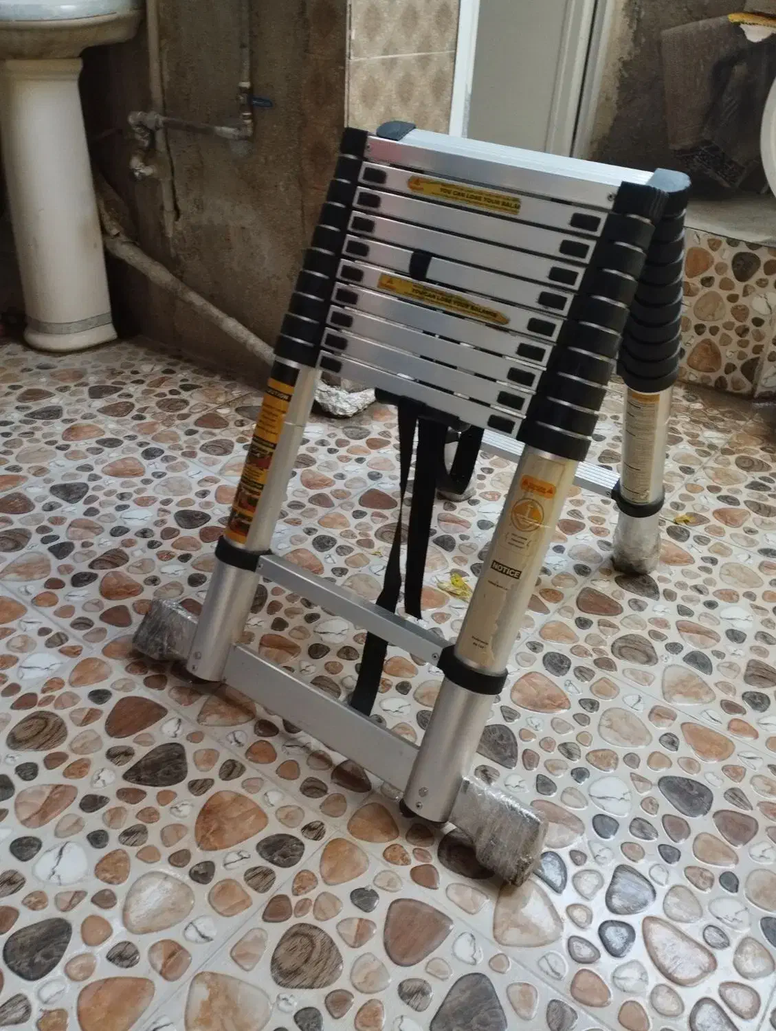 پله دوطرفه تلسکوپی|مصالح و تجهیزات ساختمان|چغادک, |دیوار