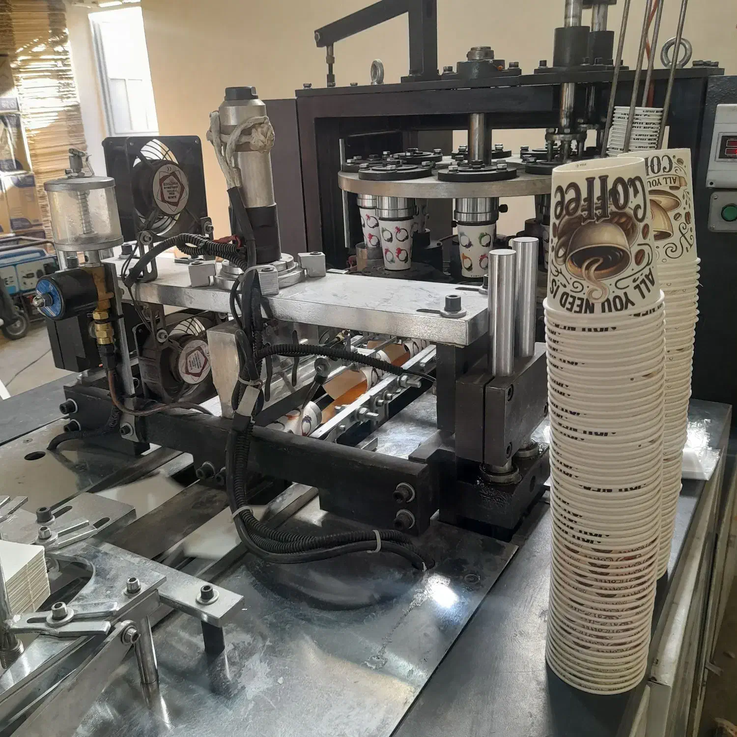 تولیدی لیوان کاغذی|ظروف نگهدارنده، پلاستیکی، یکبارمصرف|پردیس, سیاه سنگ|دیوار