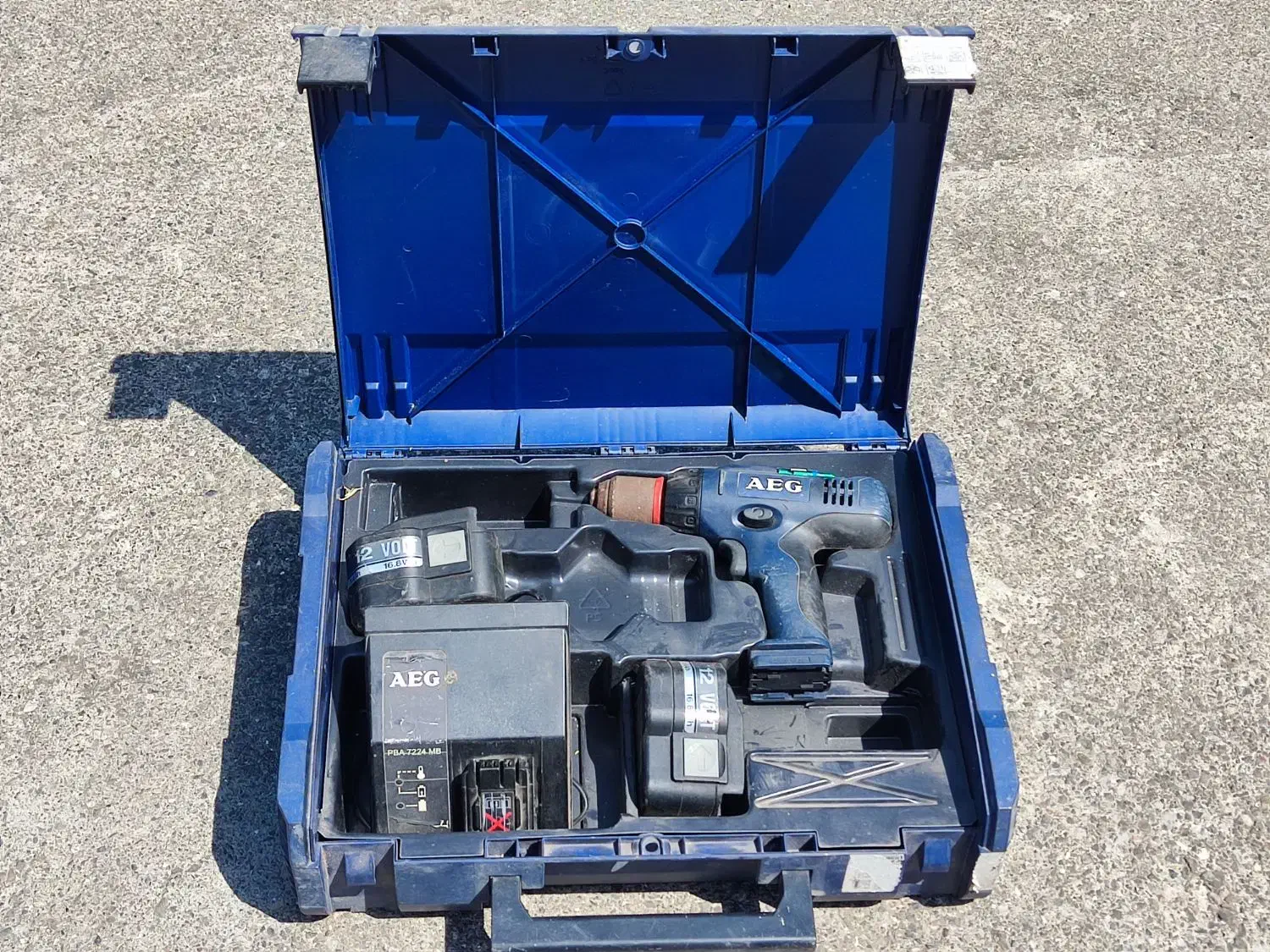 یک دستگاه دریل شارژی آلمانی مارک AEG بفروش میرسد|ابزارآلات|رودسر, |دیوار