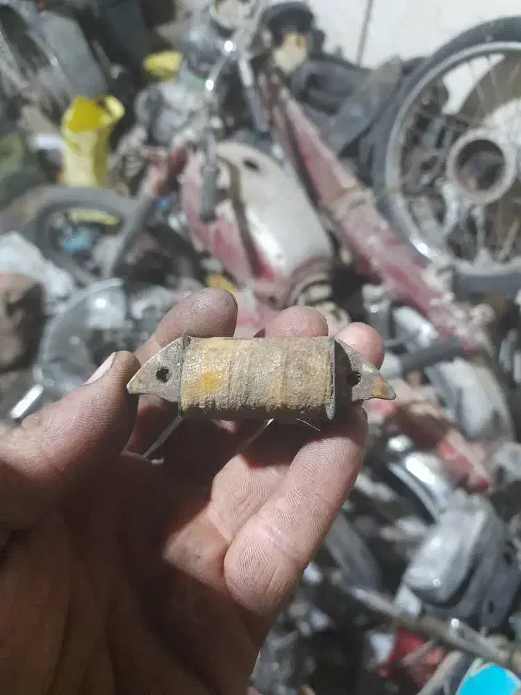 لوازم استوک انواع موتور سیکلت|قطعات یدکی و لوازم جانبی|همدان, |دیوار