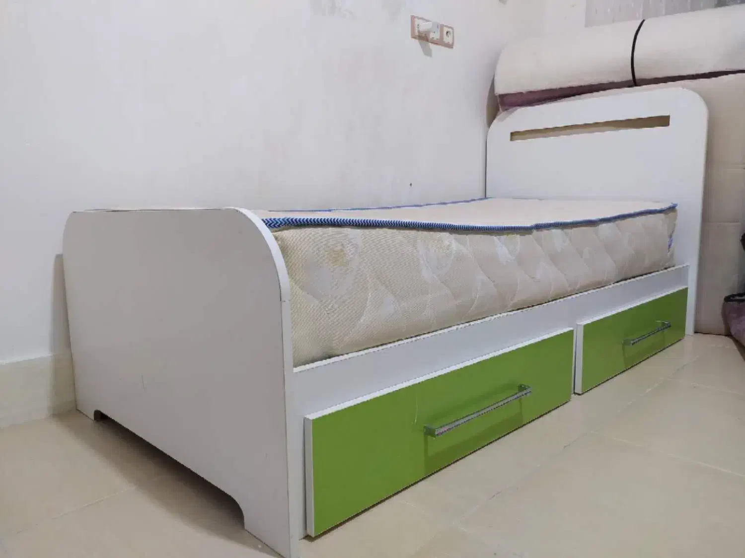 تختخواب نوجوان|تخت و سرویس خواب|سرپل ذهاب, |دیوار