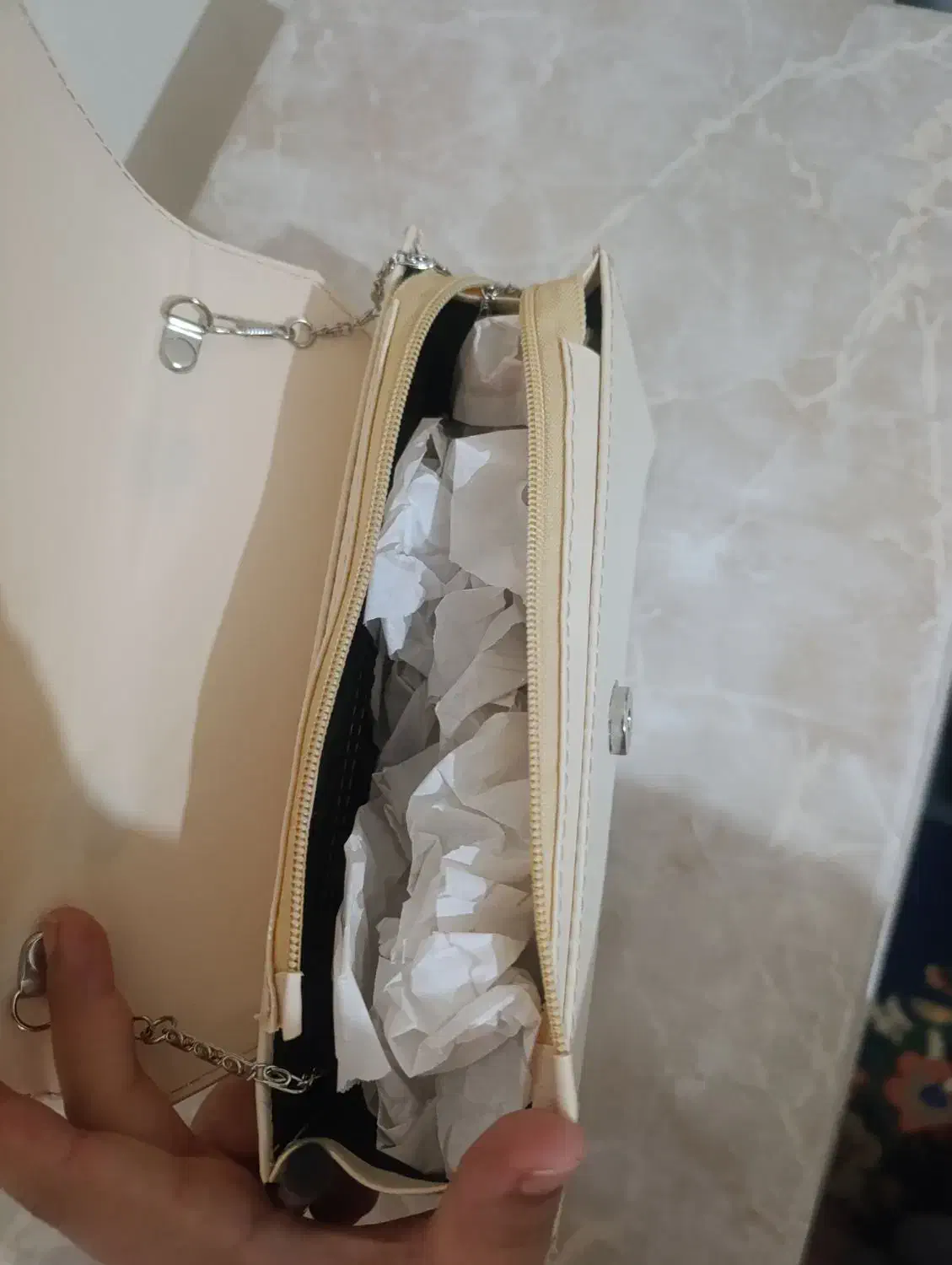 کیف|کیف، کفش، کمربند|خرم‌آباد, |دیوار