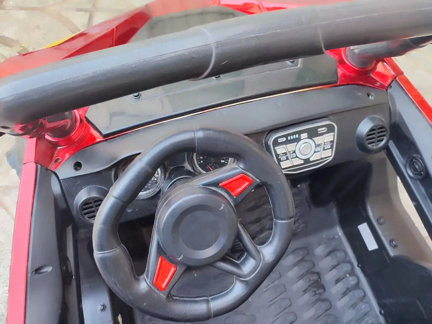 ماشین شارژی  ۴ موتوره. پر قدرتی در حد نو|اسباب‌‌بازی|اسلام‌شهر, شهرک توحید|دیوار