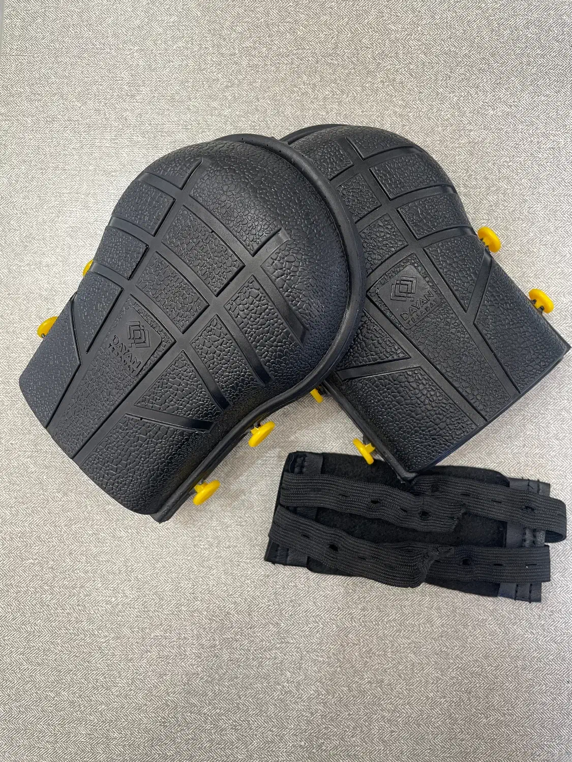 زانوبند|ابزارآلات|حمیدیا, |دیوار