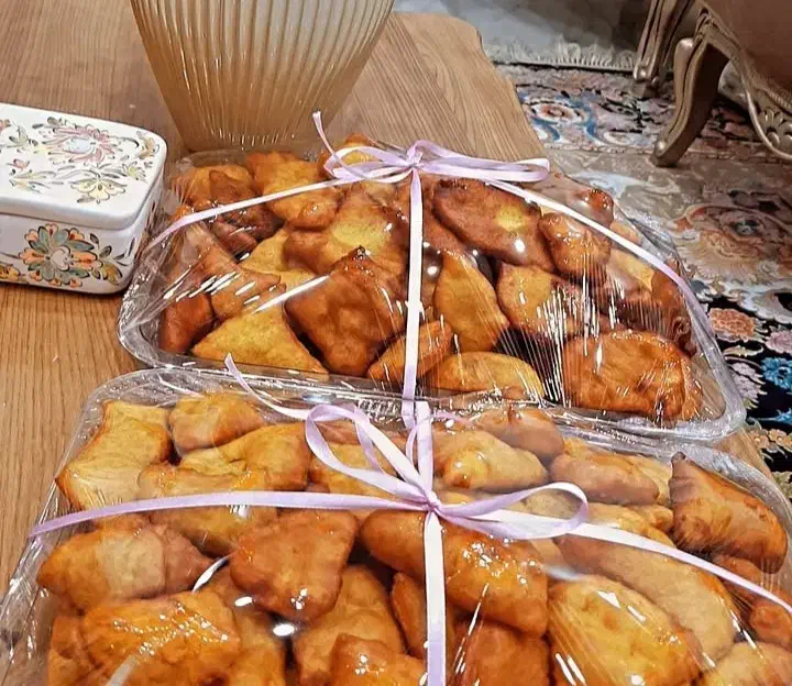 نون روغنی یا اگیردک هر دو تو یه لقمه|خوردنی و آشامیدنی|قم, علی آباد|دیوار