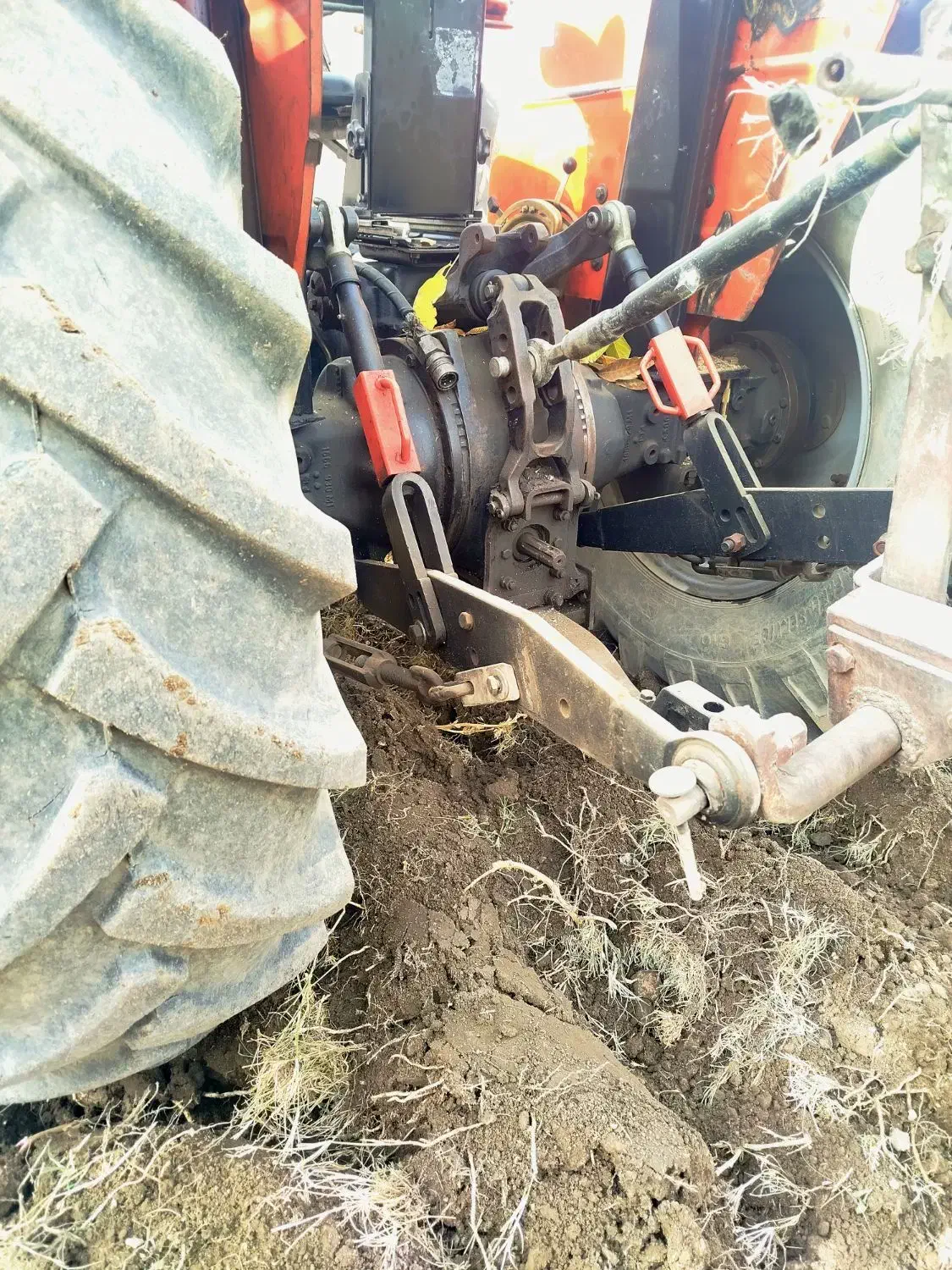 تراکتور فرگوسن ۲۸۵ مدل ۸۳|خودرو سنگین|ملایر, |دیوار