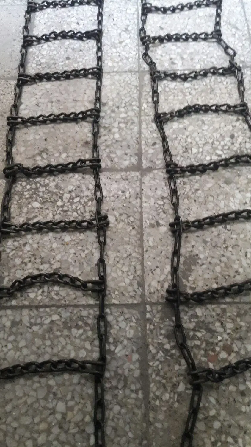 دوجفت زنجیر چرخ نو کار نکرده است مینی بوس میباشد|قطعات یدکی و لوازم جانبی|ری, شهید غیوری (ابن باویه)|دیوار