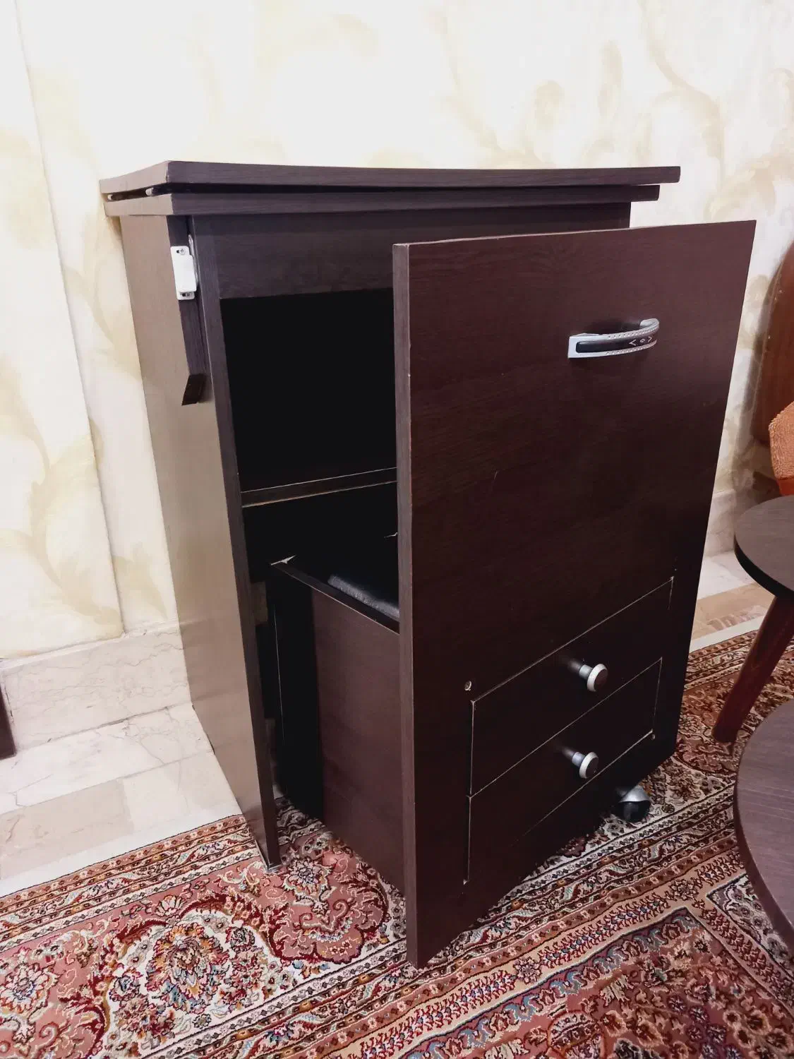 کمدلباس .میز چرخ خیاطی.پارتیشن|جاکفشی، کمد، دراور|قم, سالاریه|دیوار