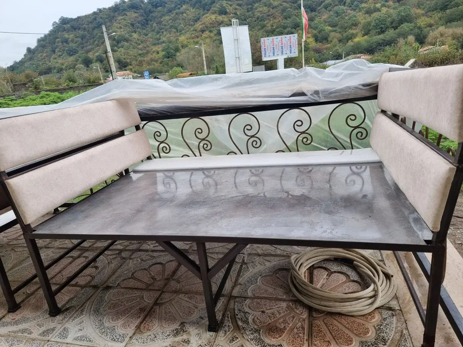 تخت فضای باز|صندلی و نیمکت|آستارا, |دیوار