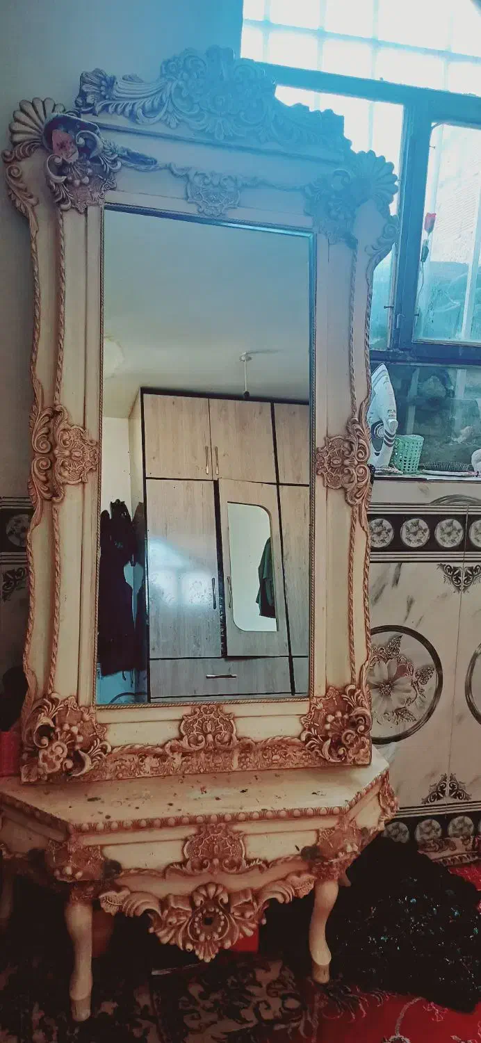 آیینه دست ساز و کنسول درحد نو|بوفه، ویترین، کنسول|کلاشی, |دیوار