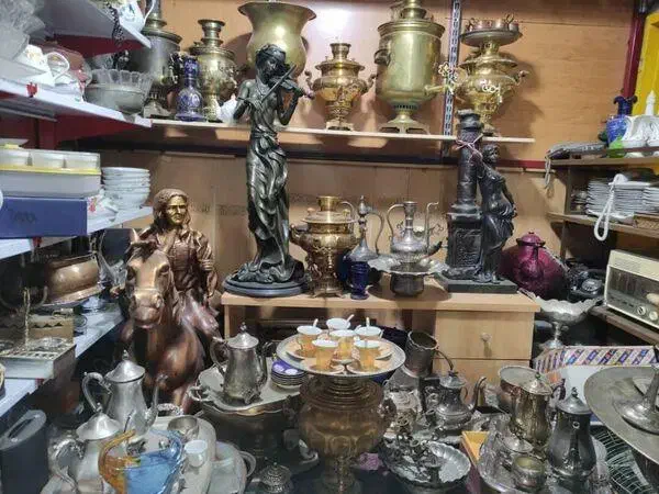 فروشنده وخریداراجناس آنتیک کلکسیون عتیقه ظرف وغیره|کلکسیون اشیاء عتیقه|تهران, پاسداران|دیوار