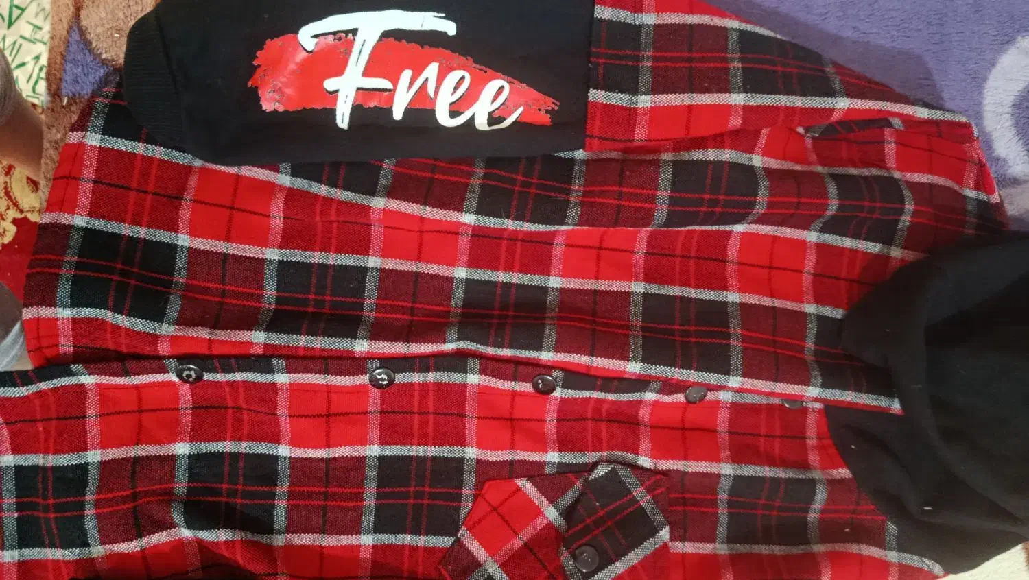 مقداری لباس در حد نو|لباس|فولادشهر, C3|دیوار