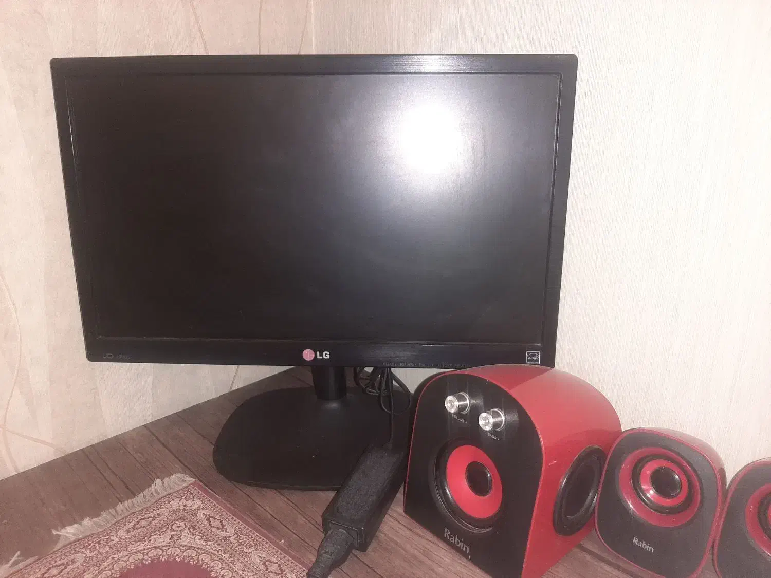 کامپیوتر در حد نو|رایانه رومیزی|فولادشهر, B8|دیوار