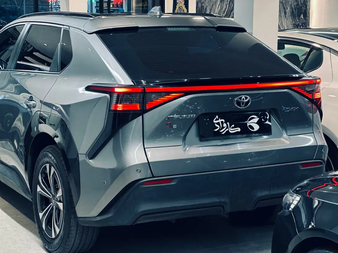 Toyota bz4max|خودرو سواری و وانت|مشهد, امام رضا (ع)|دیوار