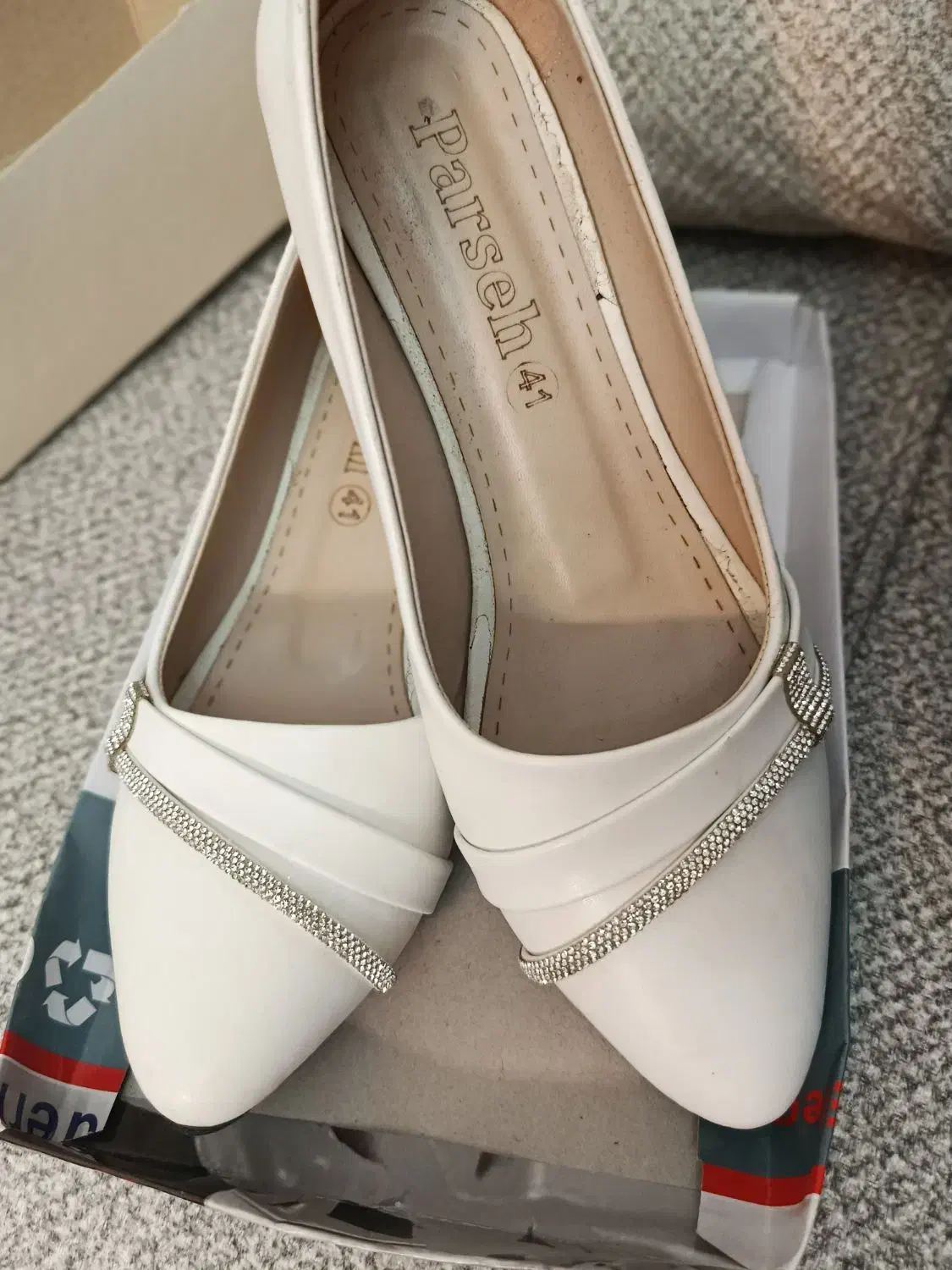 کفش مجلسی|کیف، کفش، کمربند|لنگرود, |دیوار