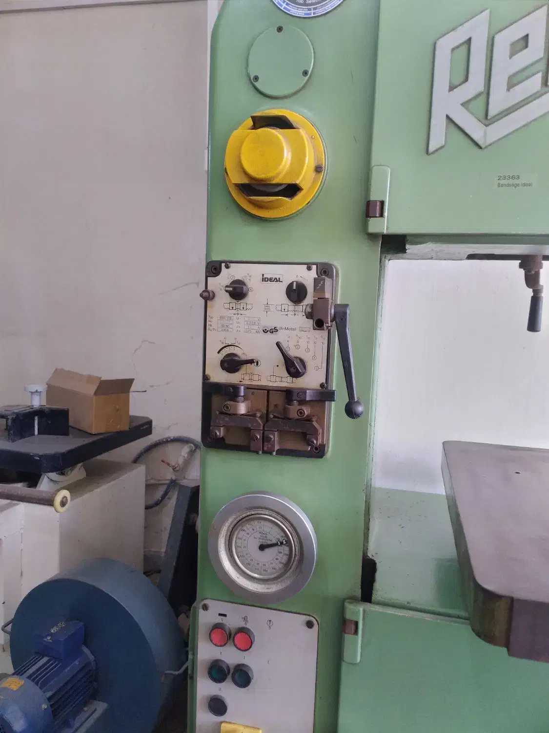 اره نواری عمودی المانی|ماشین‌آلات صنعتی|تبریز, |دیوار