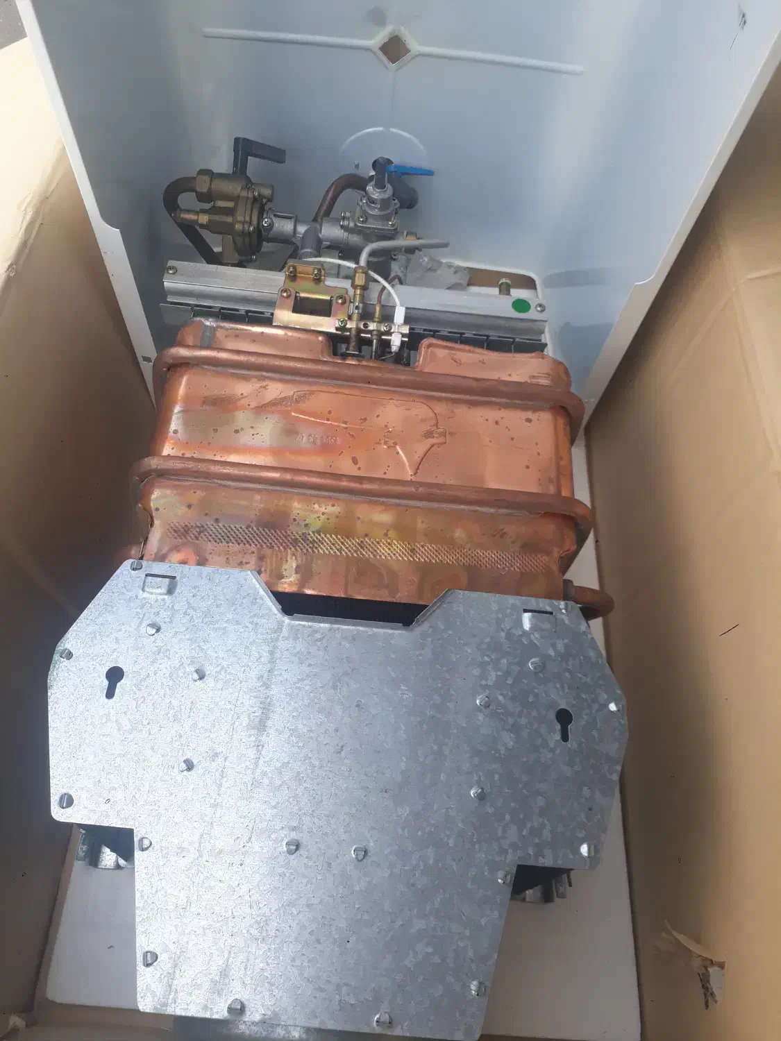 بوتان۱۵ کم فشار در حد ۱ ماه استفاده شده|آبگرمکن، پکیج، شوفاژ|مشگین شهر, |دیوار