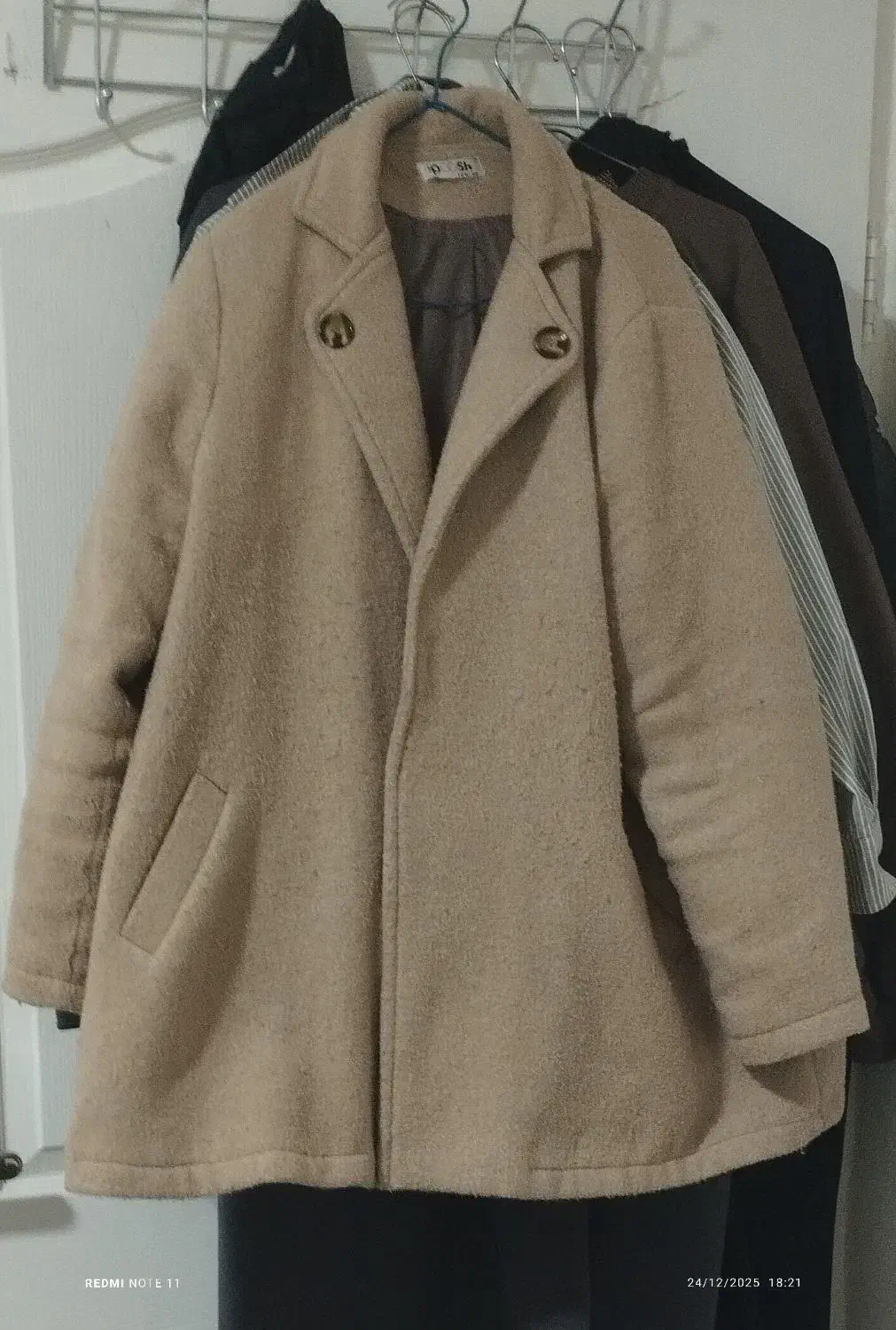 پالتو|لباس|کوهدشت, |دیوار