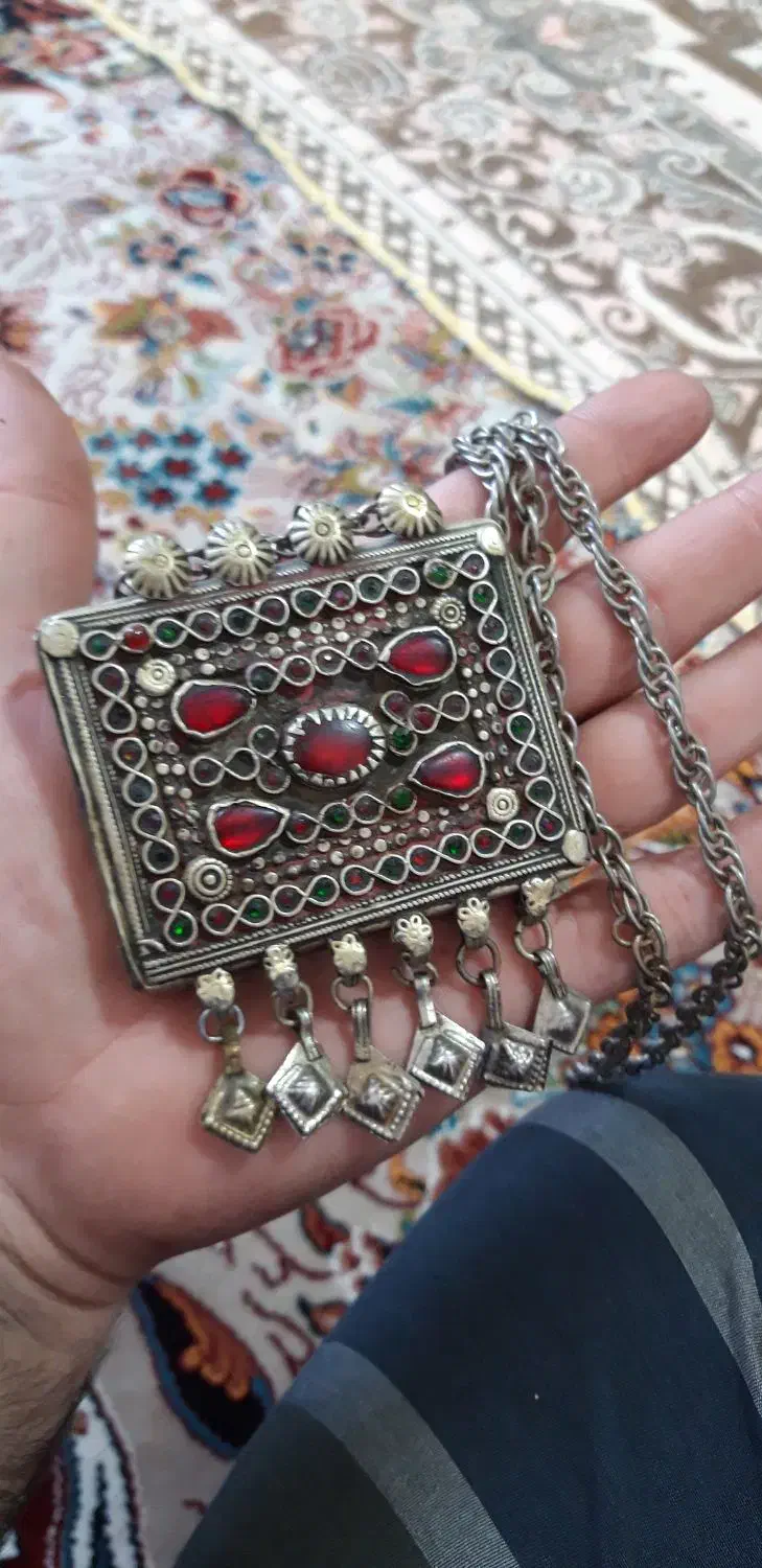 آویزهای کهنه صفوی|کلکسیون اشیاء عتیقه|محمدیه-قزوین, |دیوار