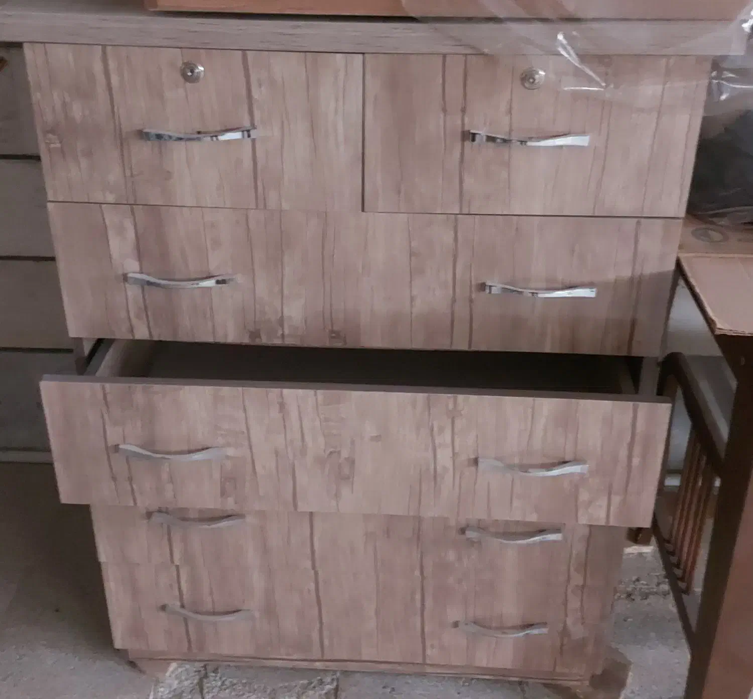 دراور و میز آینه|جاکفشی، کمد، دراور|سبزوار, قصبه شرقی|دیوار