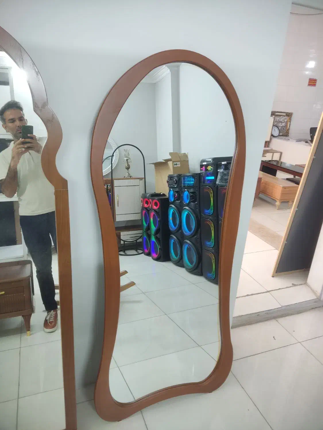 آینه قد|آینه|یزد, |دیوار