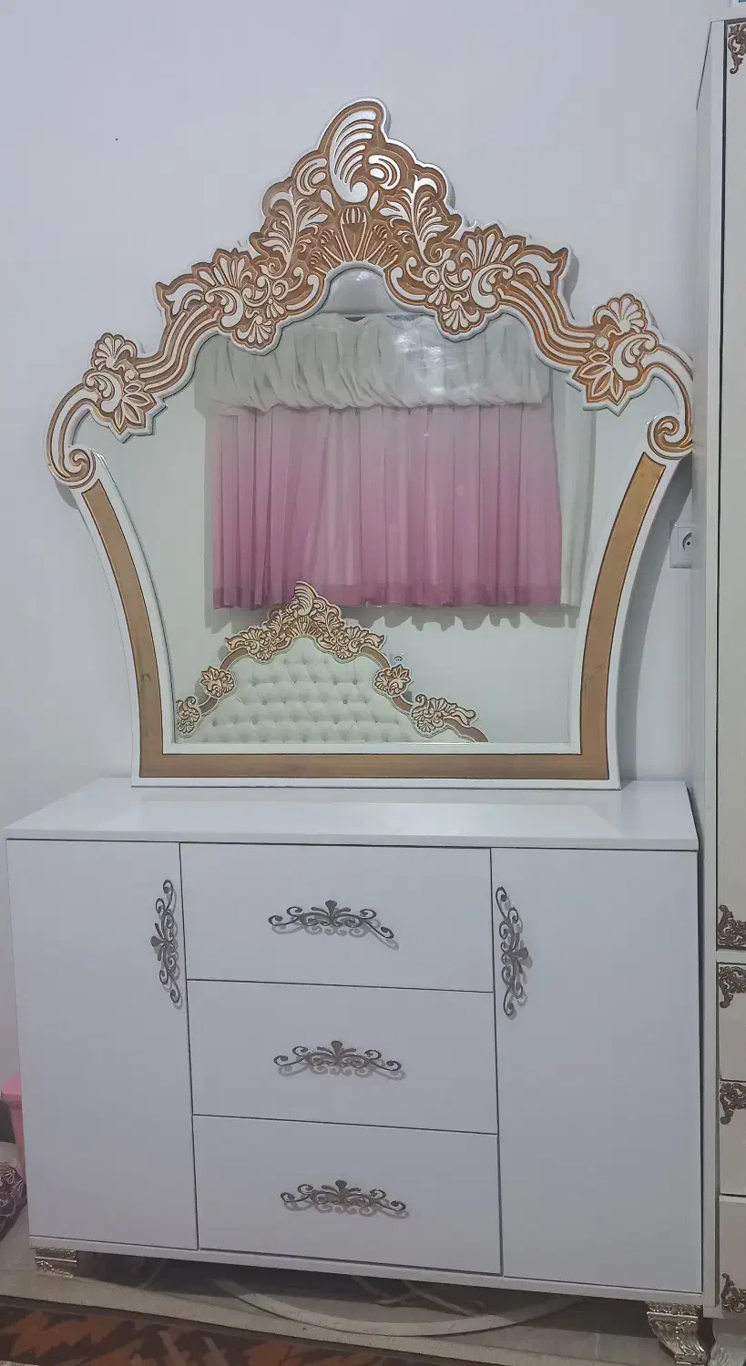 میز آرایش سفید|بوفه، ویترین، کنسول|لنجان, |دیوار