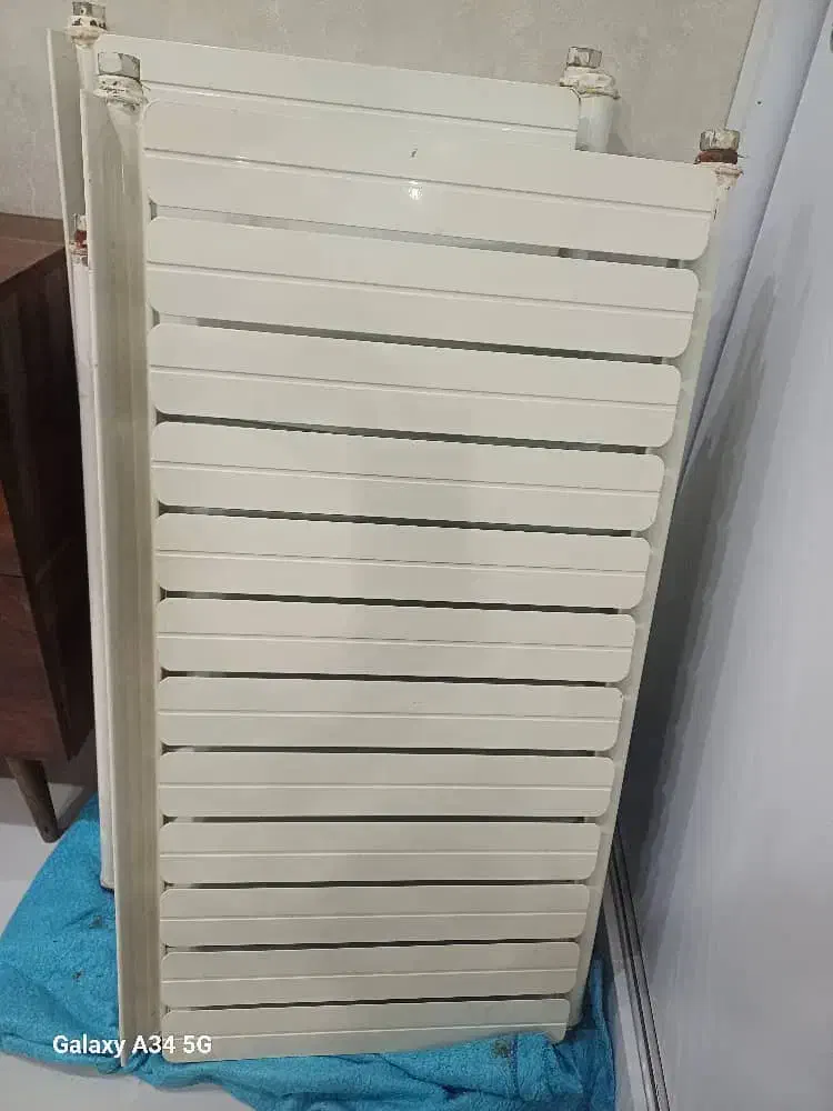 سمساری و خریدار انواع آهن آلات و شیرآلات و ضایعات|عمده‌فروشی|کرج, گوهردشت|دیوار