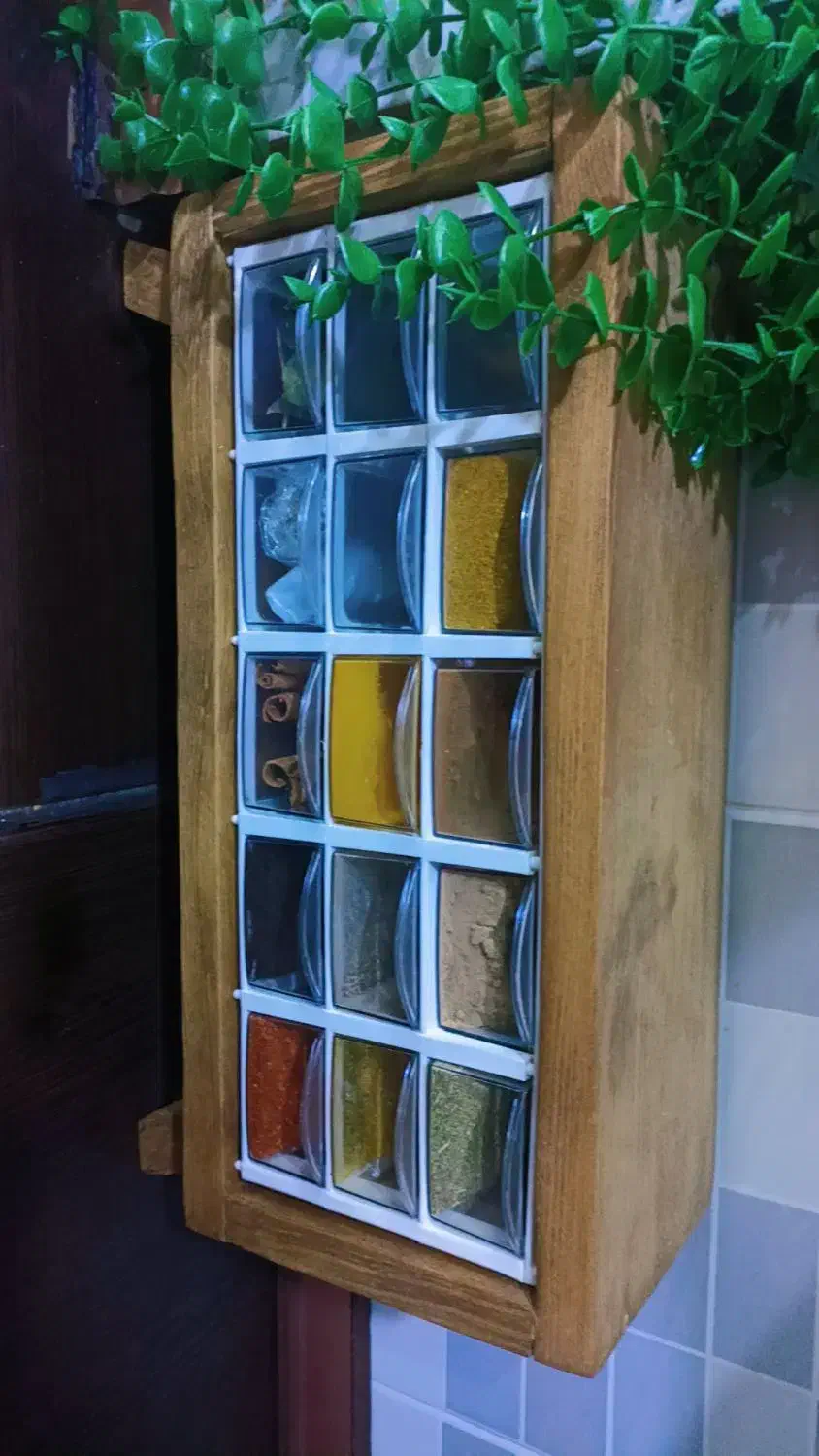 جااودیه چوبی|ظروف نگهدارنده، پلاستیکی، یک‌بارمصرف|بندر گناوه, |دیوار