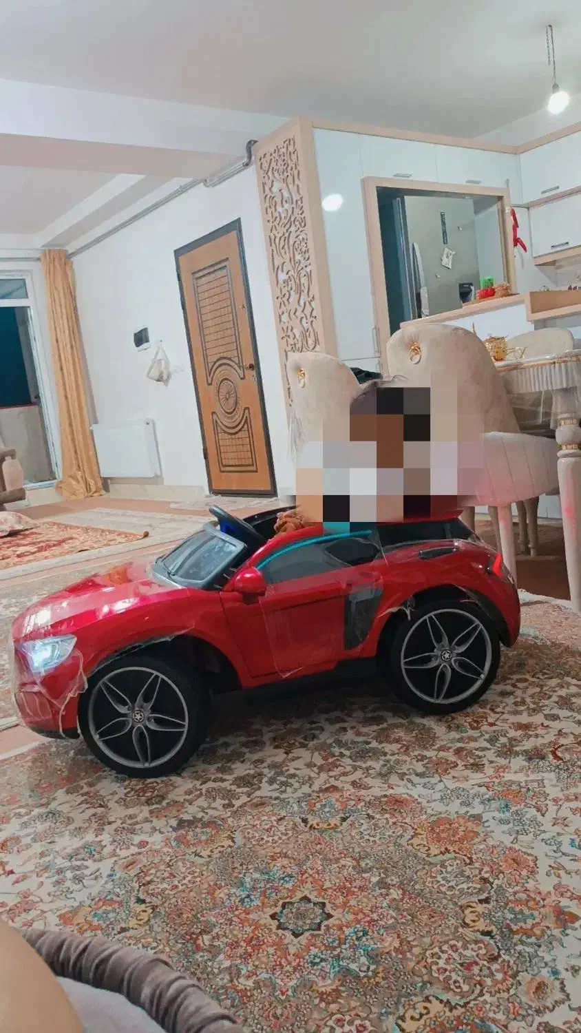 ماشین شارژی بنز ۴موتوره دارای گهواره|اسباب‌‌بازی|تبریز, |دیوار