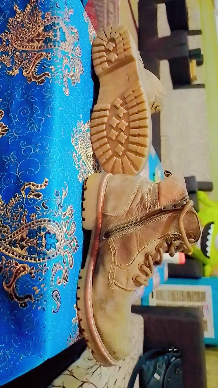 پوتین چرم اصل داخل چرم  دور دوخت خارجی سایز 35|کیف، کفش، کمربند|کرمانشاه, |دیوار