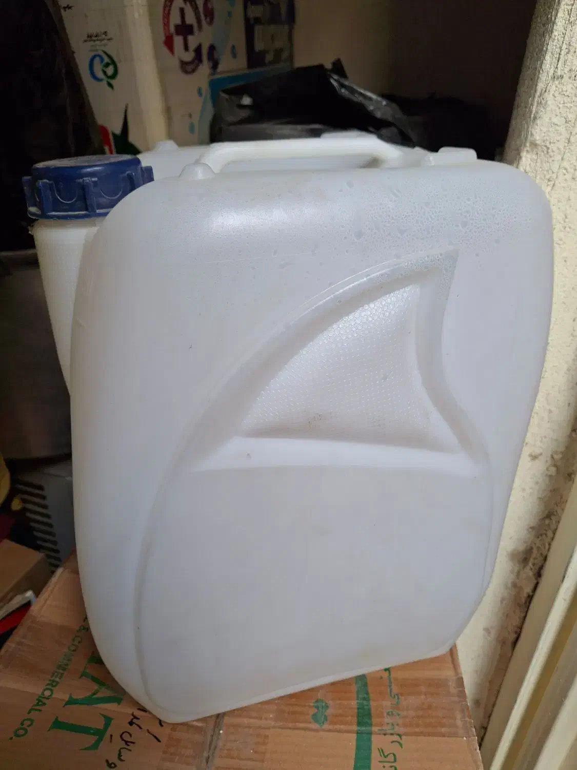 گالن آب ۲۰ لیتری و ۱۰ لیتری|ظروف نگهدارنده، پلاستیکی، یک‌بارمصرف|زاهدان, |دیوار