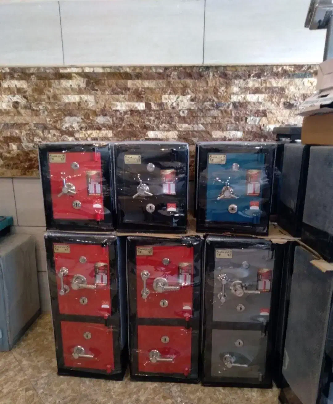 انواع گاوصندوق اداری و خانگی و طلا فروشی|ابزارآلات|بابل, |دیوار