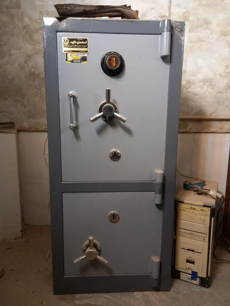 فروش گاوصندوق زیر قیمت بازار|ابزارآلات|خمینی‌شهر, |دیوار